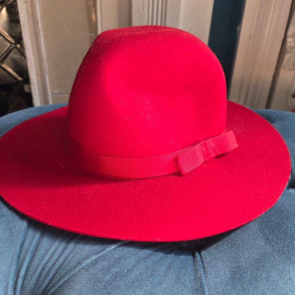 Brixton Red Hat